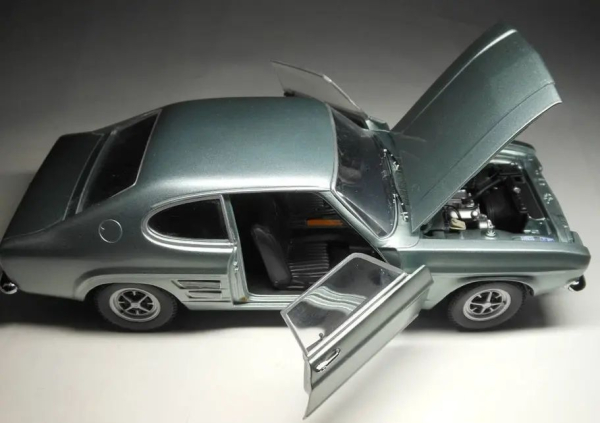 Minichamps Paul's Model Art Ford Capri 1969 Metallmodell (9105)